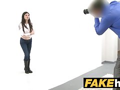 Una buona scopata e sborrata sulle tette