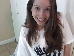 Mulatto ha fatto la sua vagina massaggi