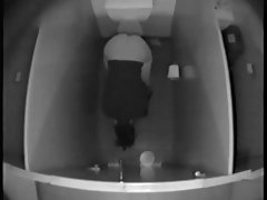 Attivo il sesso anale con una bella ragazza