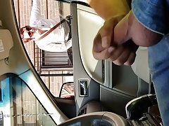 Sesso sul letto in cortile