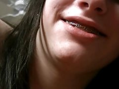 Sesso appassionato dopo il warm-up con un dildo