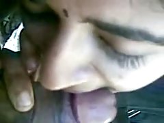 Scherzo al college con la pompa del paese