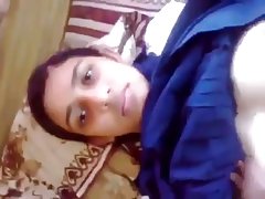 Sexy cums in bocca a un ragazzo