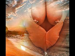 Nuda blonda soddisfa mano