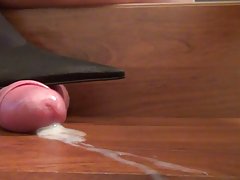 L'umiliazione di una ragazza nuda