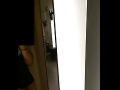 Il ragazzo con gli occhi bendati e...