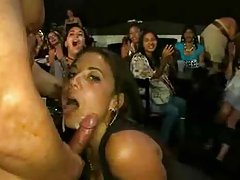 Scopata ragazza dolce per venti pezzi