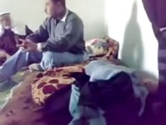 Caldo porno con ragazze affamati