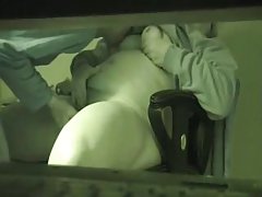 Sesso a tre dopo cena.
